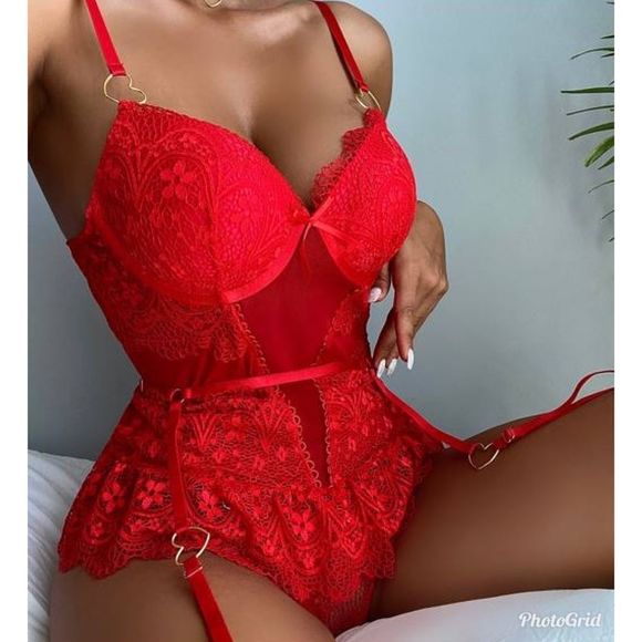 NWT Red Floral Lace Underwire Bustier Garter Set With Heart Choker - Picture 1 of 10